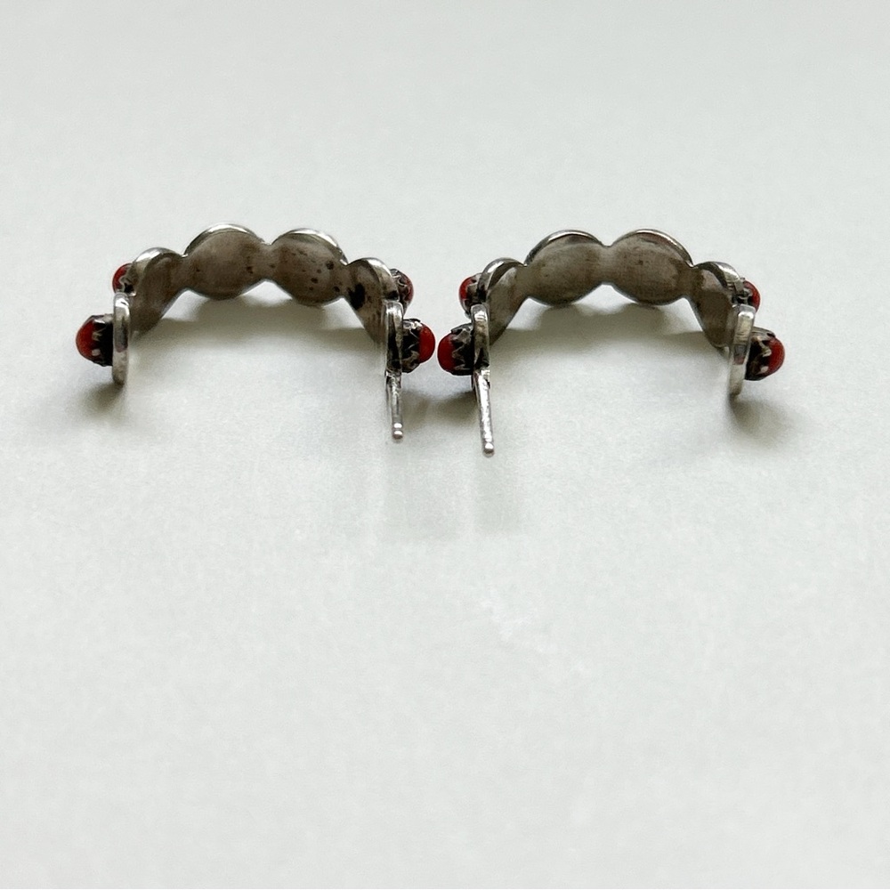 Vintage Southwestern Snake Eye Coral Sterling Silver C Hoop Earrings - Picture 9 of 11